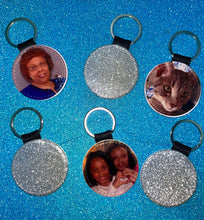 Load image into Gallery viewer, Customized Photo Keychains
